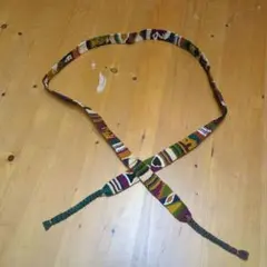 ラテン系編み込みベルト