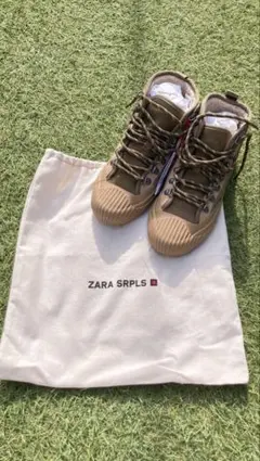 美品！【未使用】ZARA SRPLS スニーカー ブーツ カーキ 23センチのサムネイル