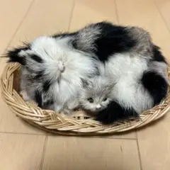 ファー猫の親子 置物 バスケット付き