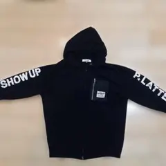 ピンクラテ　黒 フード付き パーカー