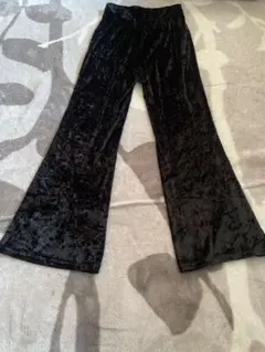 黒パンツ レディース