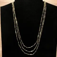 シンプルなゴールド 3連ロングネックレス