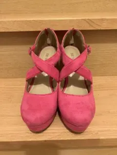 CECIL Mc BEEピンク スエード風 ストラップ付きパンプス