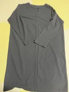 ワンピース　黒　ブラック　しまむら