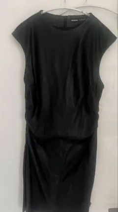 Bershka フェイクレザー ワンピース ブラックのサムネイル