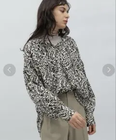 LAKOLE 2WAY モノトーン プリントブラウス