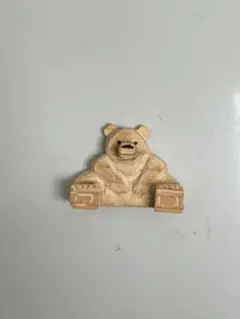 木製座るクマさんのマグネット