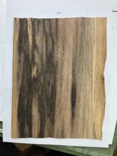 黒柿の突板　約0.2mm×約14cm×約19cm、5枚
