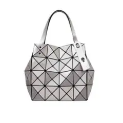 BAOBAO ISSEY MIYAKE CARAT GRAY no12 - メルカリ