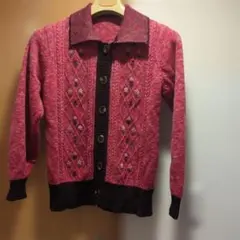 赤い、黄色、グレーの刺繍カーディガン毛100％