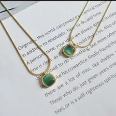 グリーンストーン付きゴールドネックレス 長さ調整可能