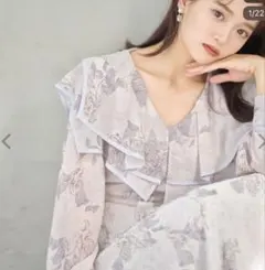 トッコ　ビッグカラーニュアンスフラワープリントプリーツワンピース