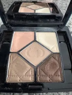 【Dior】アイシャドウ　サンク クルール　646 30 モンテーニュ