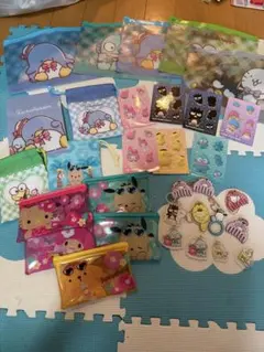 サンリオキャラクターズ ミニリング プチパーツ クリアファイル　ポーチ　セット