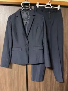 レディース　ネイビースーツセット（ジャケット・パンツ）M