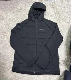 【Jack Wolfskin】黒のダウン入りパーカー