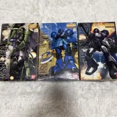 RG 黒い三連星専用ザク 3機セット トリプルアクションベース付属
