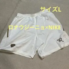【伝説】ロナウジーニョ×NIKEゲームパンツ　ユニフォーム　FCバルセロナ　Lのサムネイル