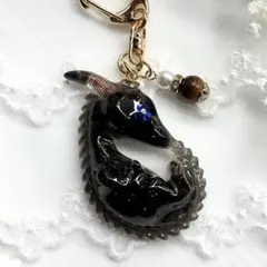 オルゴナイト 龍 キーホルダー お守り 白蛇の抜け殻入り 最強魔除け 幸運