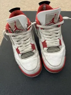 Nike Air Jordan 4 ファイヤーレッド