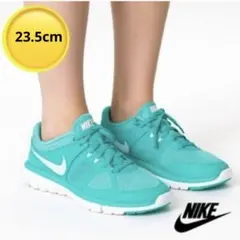 NIKE ターコイズ スニーカー　ランシューズ　ランニング　水色