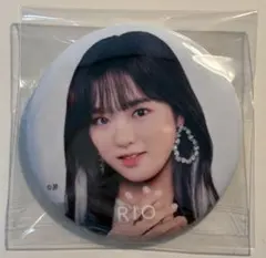 NiziU リオ　缶バッジ　Step and a step