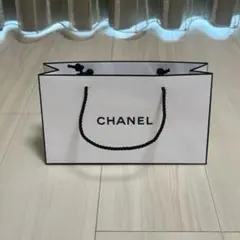 CHANELシャネル　ショップ袋　ショッパー 紙袋　白　24×14×7cm