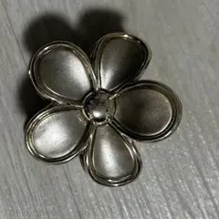 お花のヘアクリップ　ゴールド