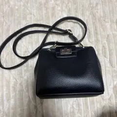 ショルダーバッグ 黒
