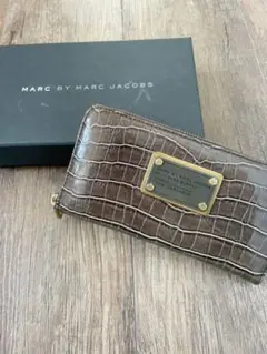 マークバイマークジェイコブス　長財布