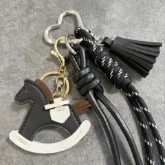 じゃらじゃらキーホルダー♥ 馬モチーフ b 黒 バッグチャーム 卒業 ギフト