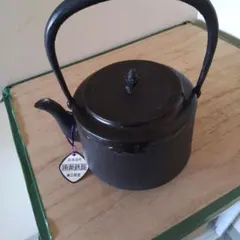 南部鉄器 黒 い茶器 伝統工芸品 茶道具 美術品のサムネイル