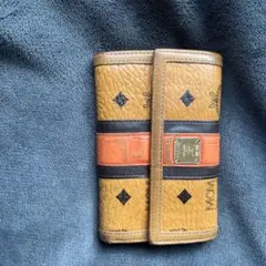 MCMのヴィセトス・オリジナル・コニャックの三つ折り財布のサムネイル