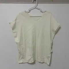 Vネック ドルマンスリーブ 半袖シャツ　Tシャツ　INDIVI オフホワイト