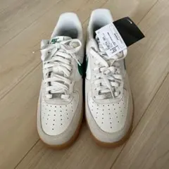 Nike Air Force 1 ホワイト/グリーン