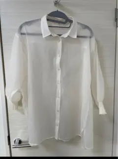 白シアーシャツ Sサイズ 目立った汚れなし