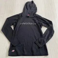newbalance フード付き黒トップス　M