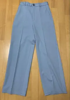 GU ライトブルー ワイドパンツ ゴム入り