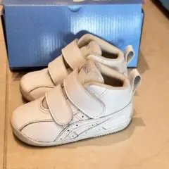 ASICS アシックス　すくすく　ホワイト ファーストシューズ　13.5センチ