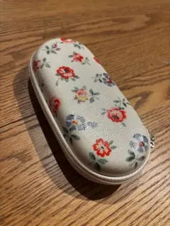 2025年最新】CathKidston メガネケースの人気アイテム - メルカリ