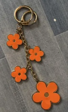 N3072 最終値下げ‼️4連 フラワーバックチャーム