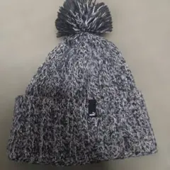 PUMA ポンポン付きニット帽 グレー系 フリーサイズ