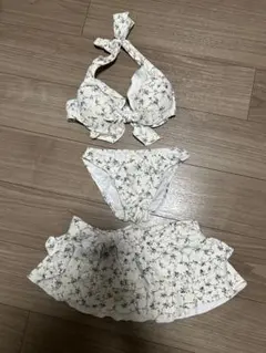 レッセパッセ　レディース セパレート水着 ビキニ 花柄　3点セットのサムネイル