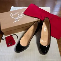 【Christian Louboutin】サイズ35 ★ パテントレザーパンプス