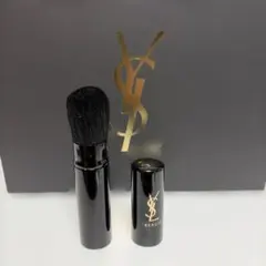 イヴサンローラン　メイクアップブラシ　フェイスブラシ