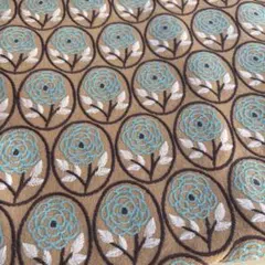 新仕様　コットンリネン地のお花刺繍生地ハギレ布週明け発送