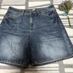 earth music&ecology デニムショートパンツ　Mサイズのサムネイル
