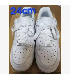 ⭐️超美品⭐️Nike エアフォース1 07 ホワイト24.5㎝ 送料込 新品24 5cm ナイキ エア フォース1 07 ネクスト