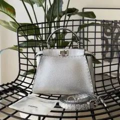 FENDI セレリア ピーカブー ミニ シルバー ショルダーバッグ