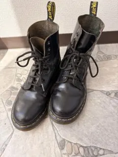 Dr. Martens 8ホール ブーツ ブラック